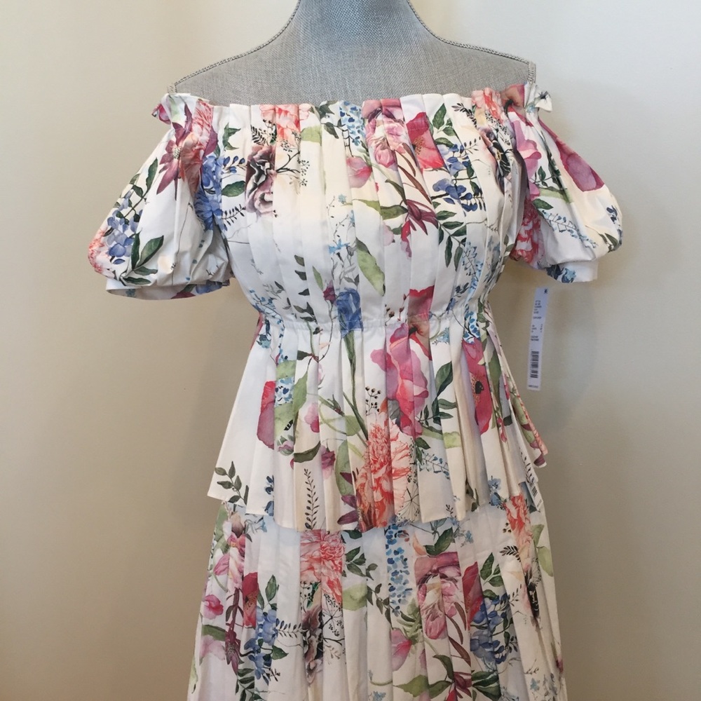Feminine Antonio Melani pleated top and skirt.